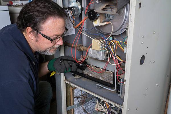 Expert Troubleshooting and Repair of AC Electrical Controls and Sensors in Largo, FL